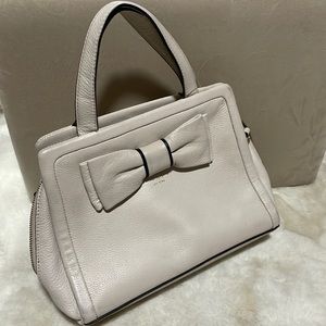 Kate Spade adorable bow crean bag